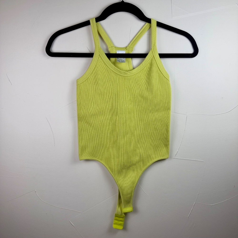 Dynamic Seamless Lime Ribbed Bodysuit | One Size - Picture 10 of 11
